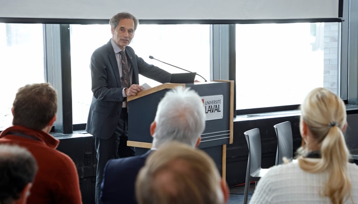 André Darveau, vice-recteur exécutif et vice-recteur aux ressources humaines et aux finances de l'Université Laval, a lancé l'atelier «Innover pour apprendre tout au long de la vie»