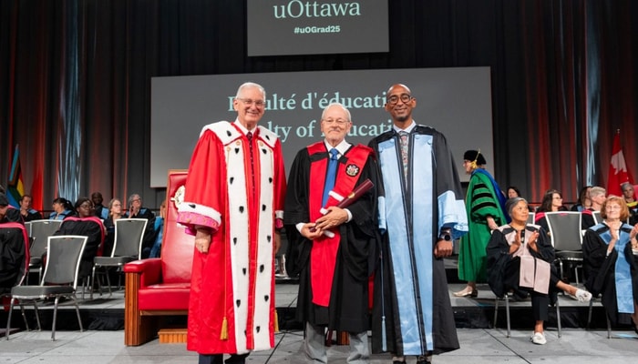 Égide Royer a reçu son diplôme honorifique lors de la cérémonie de collation des grades de l’Université d’Ottawa, qui s’est déroulée le 8 juin dernier au Centre Rogers.