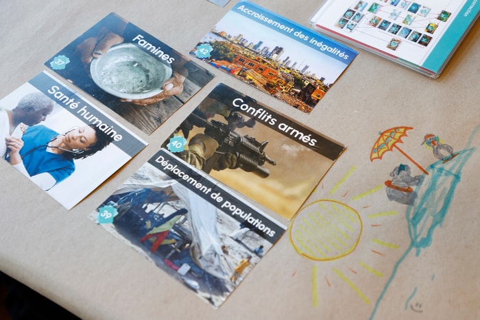 Divers éléments se conjuguent pour créer le réchauffement climatique, et les conséquences touchent notamment les sphères socioéconomiques et géopolitiques.