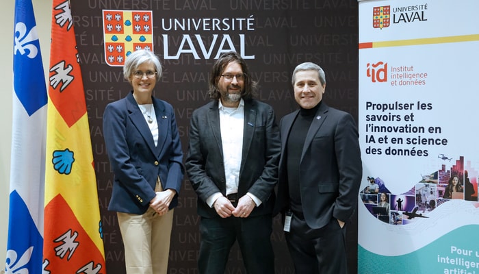 La rectrice Sophie D'Amours, Christian Gagné, directeur de l'IID et professeur au Département de génie électrique et de génie informatique, et Jean-François Simard, ministre des Ressources naturelles et des Forêts et ministre responsable de la région de la Capitale-Nationale, lors de l'annonce le 10 avril.