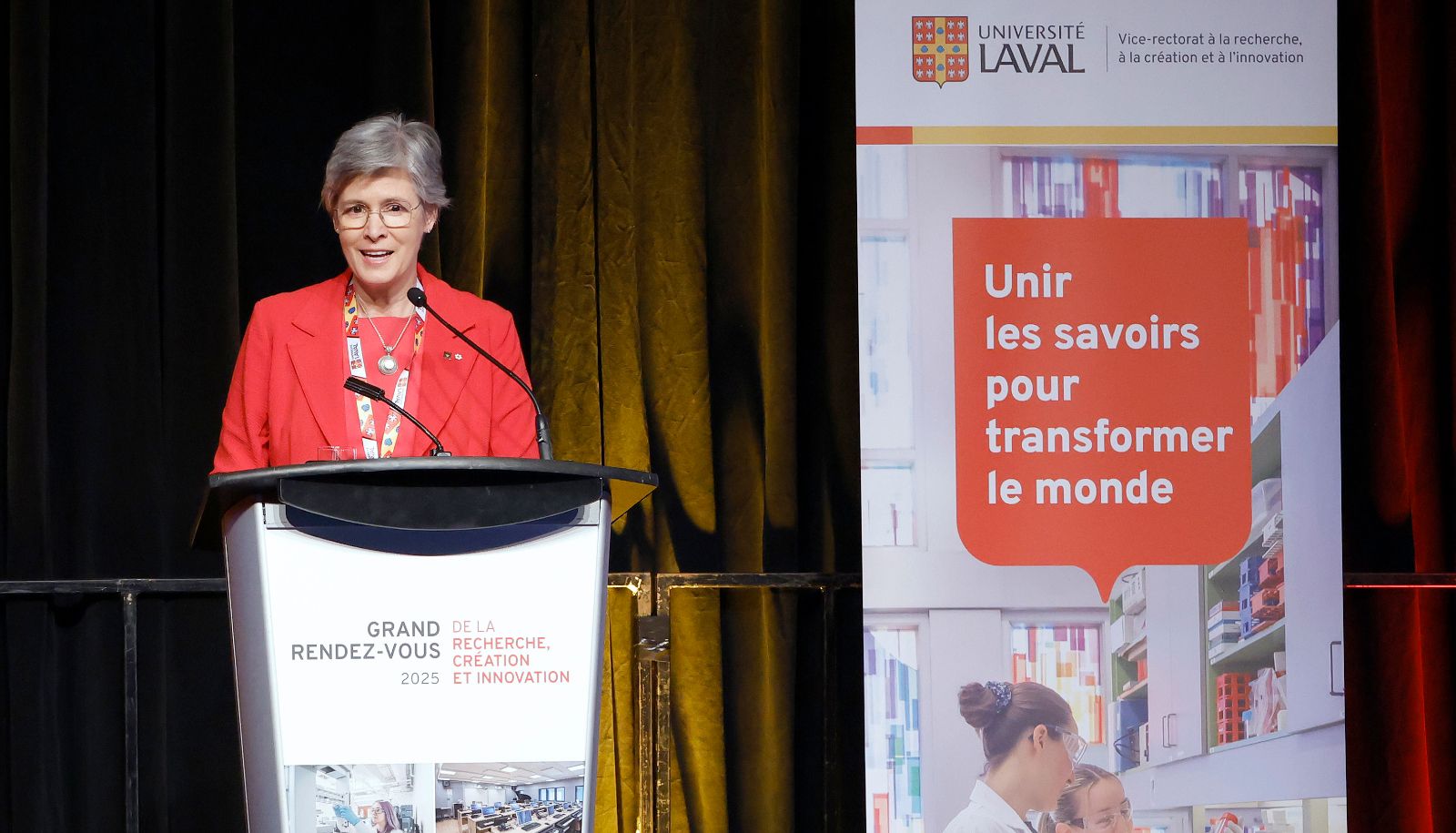 «Travailler en recherche à l'Université Laval, c'est explorer, créer, innover, rayonner, collaborer et oser. C'est faire avancer les connaissances au profit des collectivités et du mieux-être de la société. Je suis fière de ce que vous êtes parce que la recherche, la création et l'innovation à l'Université Laval, c'est vous», a déclaré la rectrice de l'Université Laval, Sophie D'Amours.