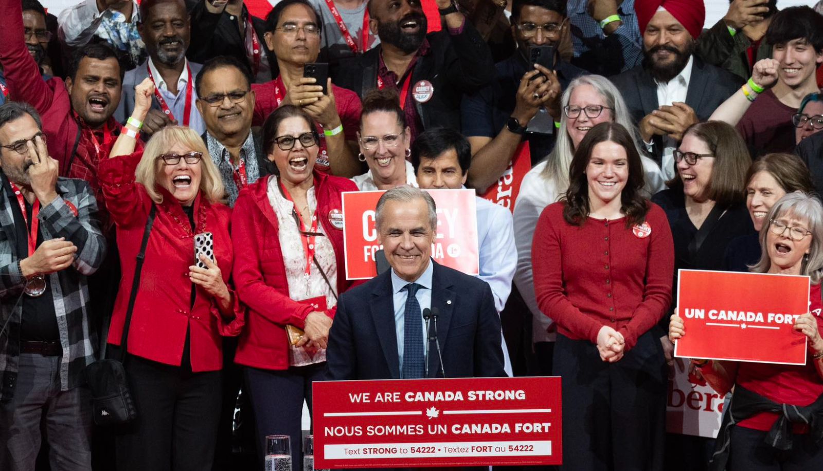 Le premier ministre Mark Carney lors du rassemblement de la victoire, le 28 avril