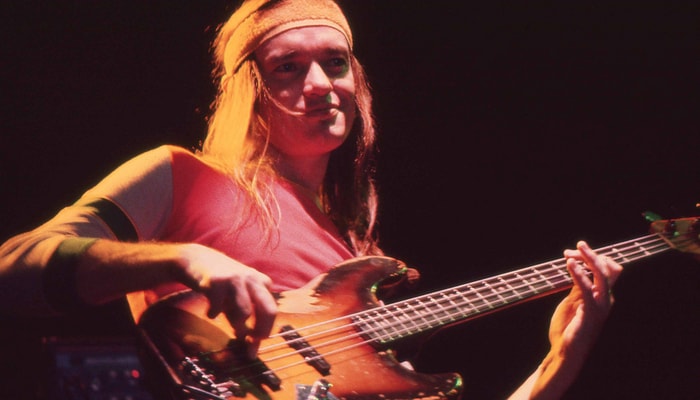 Jaco Pastorius laisse derrière lui une œuvre majeure dont l'élan a été brutalement interrompu par sa mort tragique à 35 ans. On le voit ici en concert à Amsterdam en 1980.