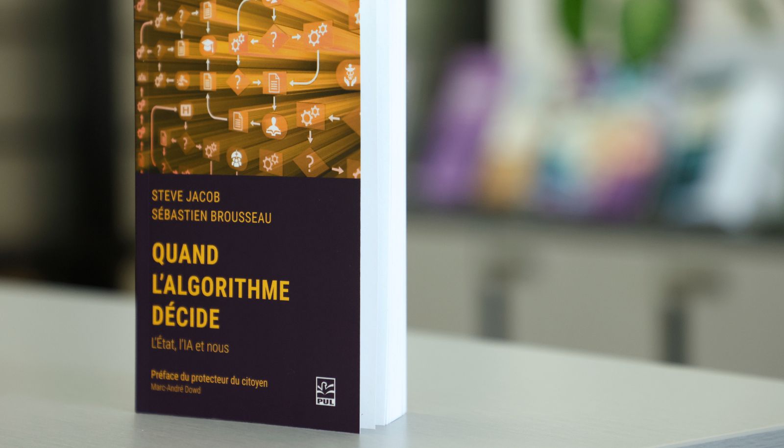 Publié aux Presses de l'Université Laval, dans la collection Éthique, IA et société – OBVIA, cet ouvrage démystifie différents biais algorithmiques pour éclairer et épauler les employées et employés de la fonction publique.