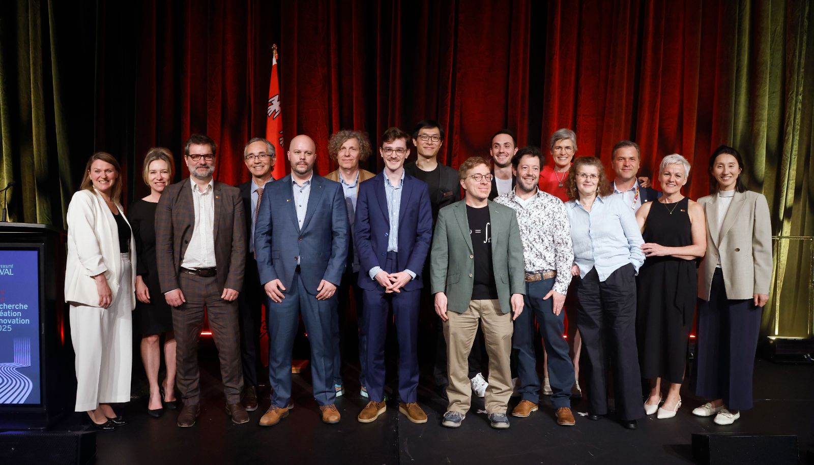 Le Gala de la recherche, de la création et de l'innovation s'est tenu le 27 mai en soirée au Centre des congrès. De gauche à droite: la doyenne de la Faculté des études supérieures et postdoctorales, Annie Pilote, la vice-rectrice à la recherche, à la création et à l'innovation, Eugénie Brouillet, les lauréats Alexis Turgeon, Philippe Pibarot, Alexandre Caron, Alexandre David, Xavier Garant, Wei Shi, Alexandre Girouard et Yann Grobs, l'ancien étudiant de Wei Shi qui a cosigné l'innovation, Raphaël Dubé-Demers, la rectrice Sophie D’Amours, la lauréate Pascale Chevallier, le vice-recteur adjoint aux services à la recherche, à la création et à l'innovation, Frédéric Picard, les lauréates Louise Tremblay et Sophia Ahn. Était absent: le lauréat Corentin Lahouste.