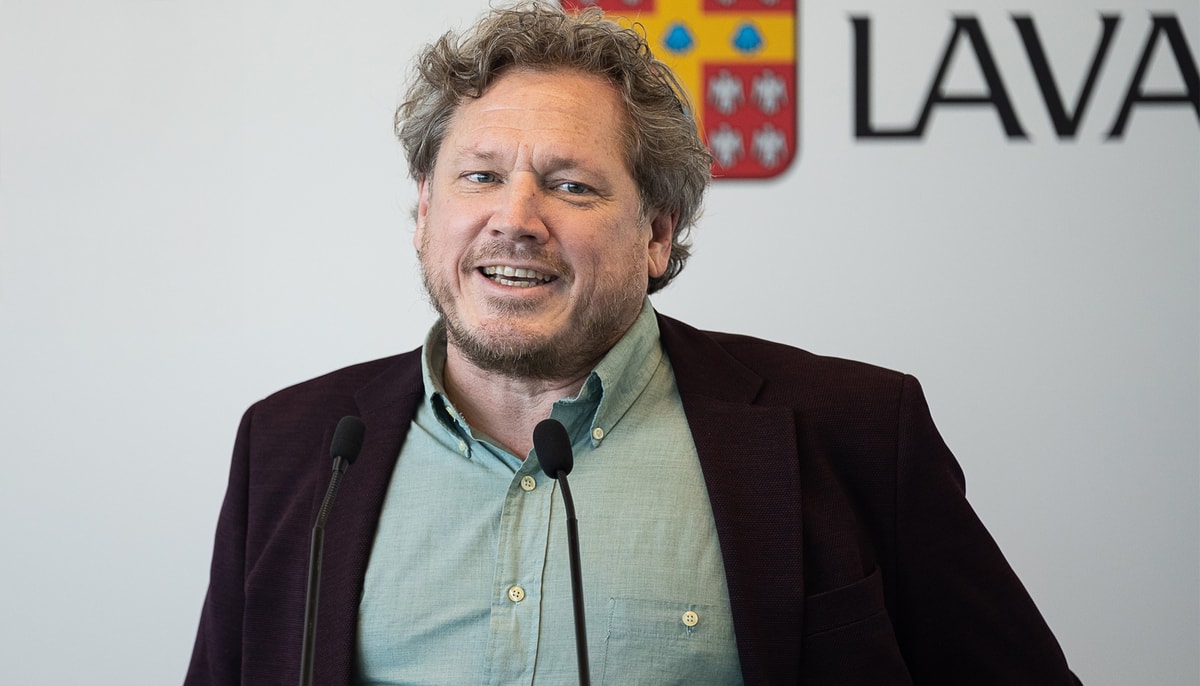 Yves De Koninck, professeur au Département de psychiatrie et de neurosciences de la Faculté de médecine et directeur du Centre de recherche CERVO