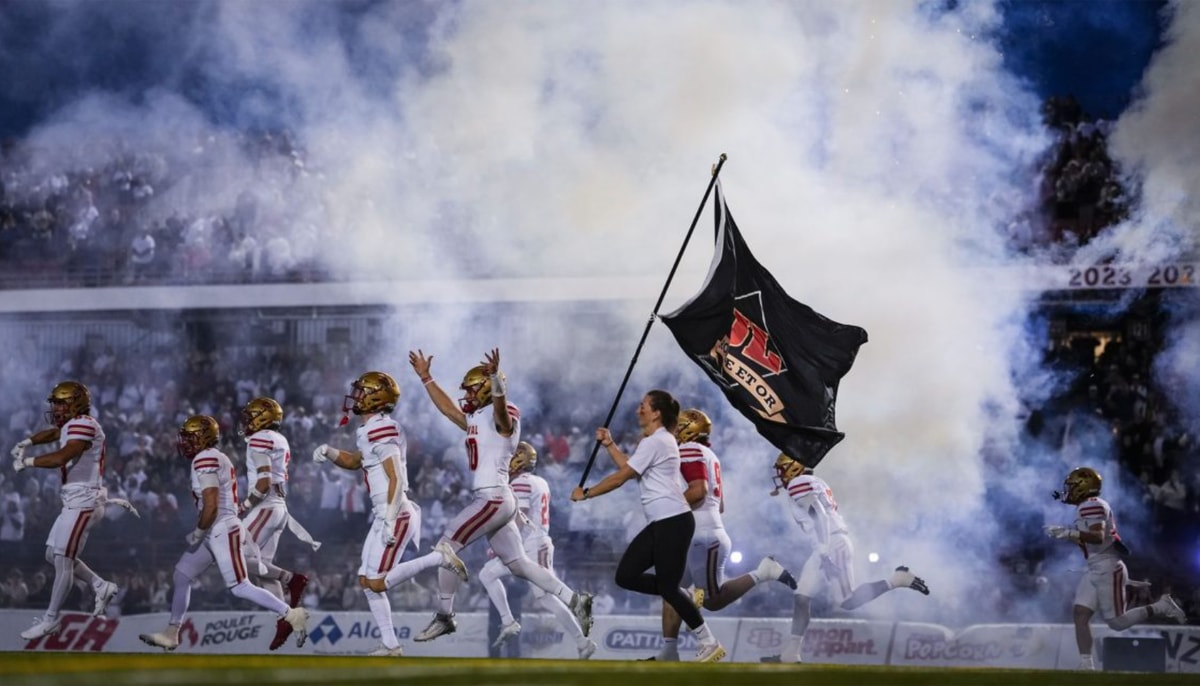 Plus de 16 000 spectateurs et spectatrices ont assisté à la victoire du Rouge et Or au Stade TELUS – Université Laval lors du Match en blanc.