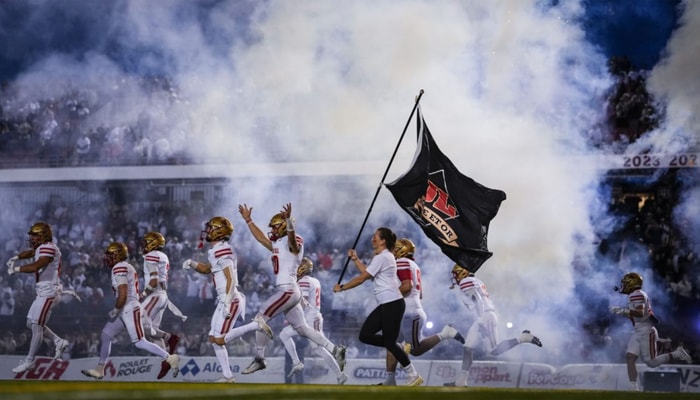 Plus de 16 000 spectateurs et spectatrices ont assisté à la victoire du Rouge et Or au Stade TELUS – Université Laval lors du Match en blanc.