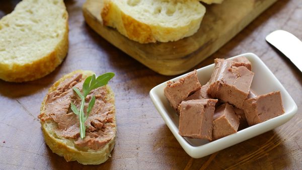 Les scientifiques ont acheté, dans des épiceries de Québec, 83 pâtés dans lesquels le foie de porc figurait parmi les trois ingrédients principaux.