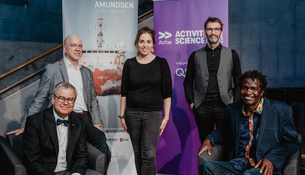 <p>Les conférenciers de la soirée, de gauche à droite, Normand Voyer, Pierre Ayotte (derrière), Marie-Josée Gauthier, Marcel Babin et Boucar Diouf. </p>