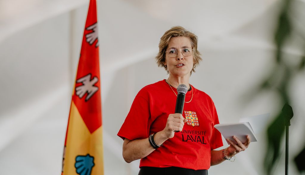 <p>La rectrice a souhaité à tous une bonne rentrée 2022 avant d'inviter sur scène son équipe.</p>