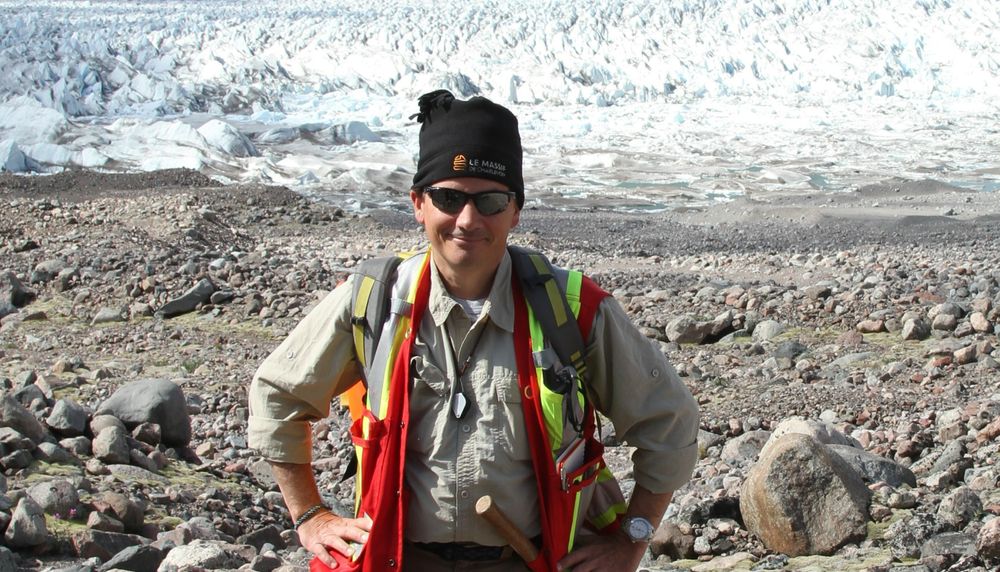 Le professeur Georges Beaudoin sur le terrain au Groenland