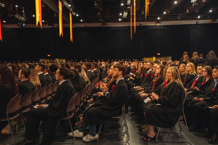 Un record de participation pour la collation des grades de l’Université ...