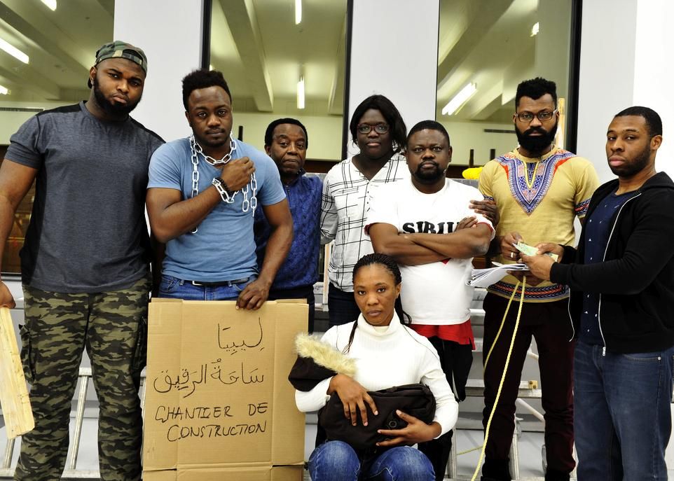 Une dizaine d'étudiants participent à la pièce de théâtre Travail forcé et exploitation des migrants: nouvelle forme d'esclavage au 21e siècle, qui sera présentée le 11 février, au local 2155 du pavillon Charles-De Koninck.