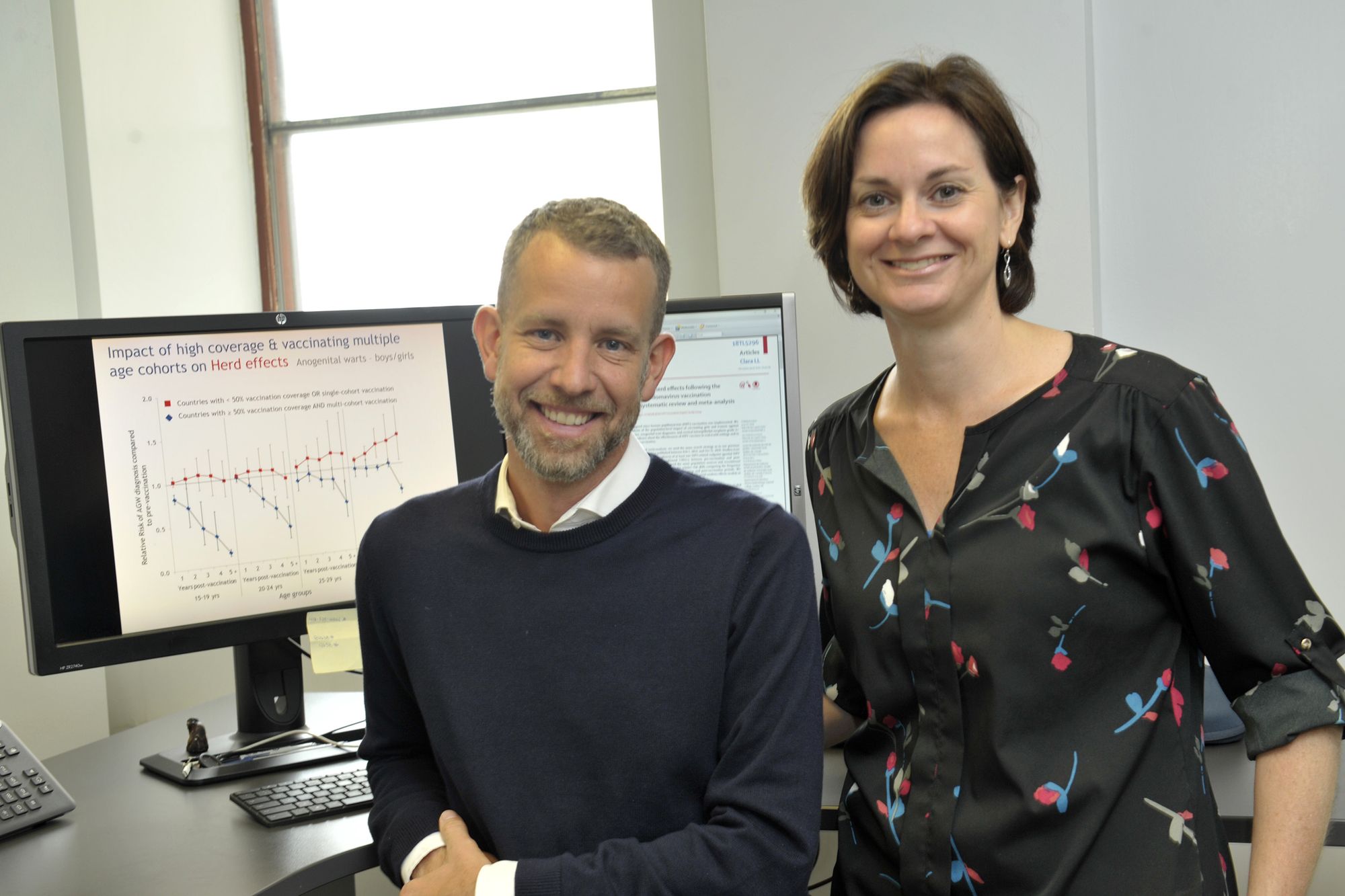 Le professeur Marc Brisson et la chercheuse Mélanie Drolet, de la faculté de médecine de l'Université Laval