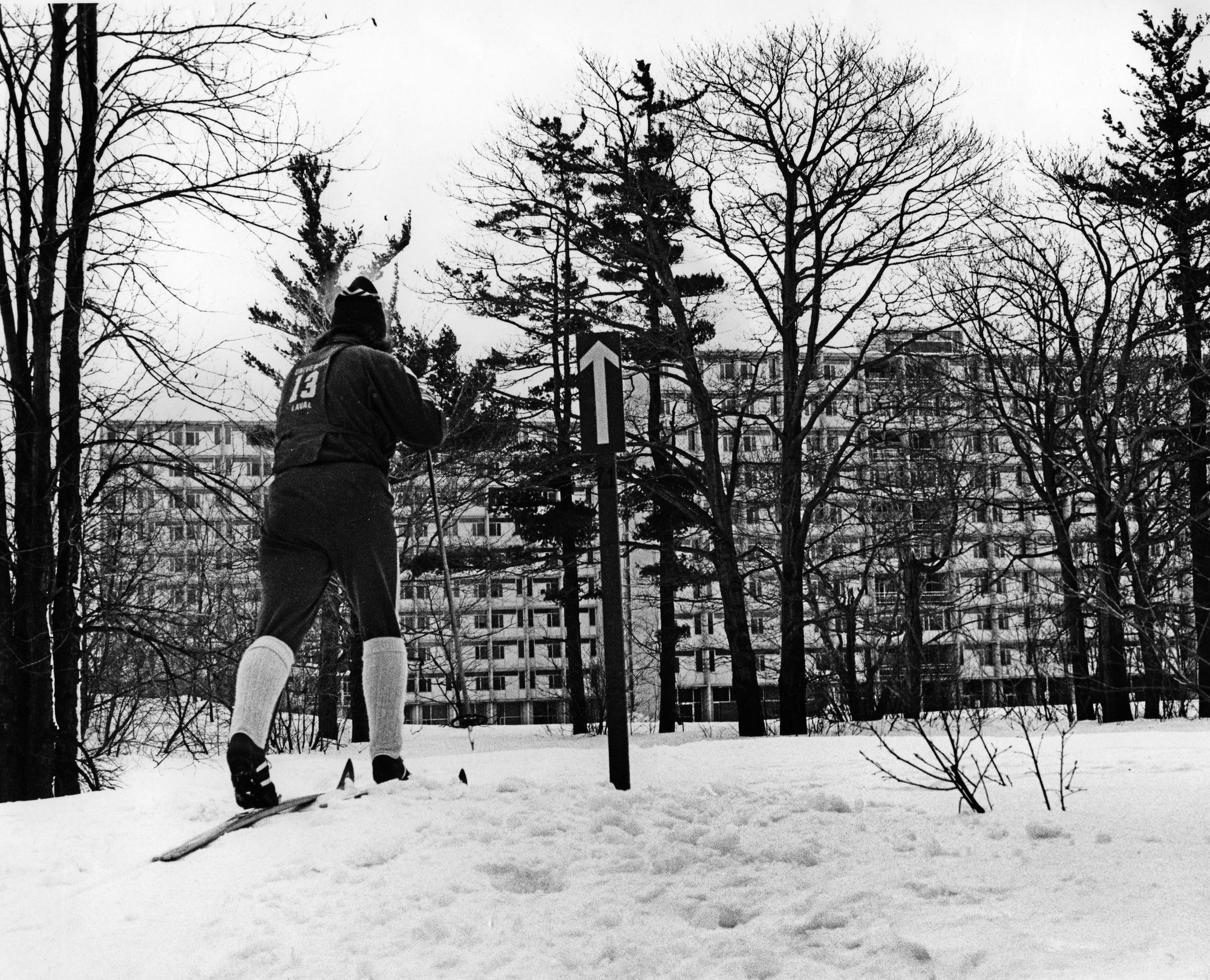 <p>À l'hiver 1978, le Tournoi Rouge et Or de ski de fond avait lieu sur le campus.</p>