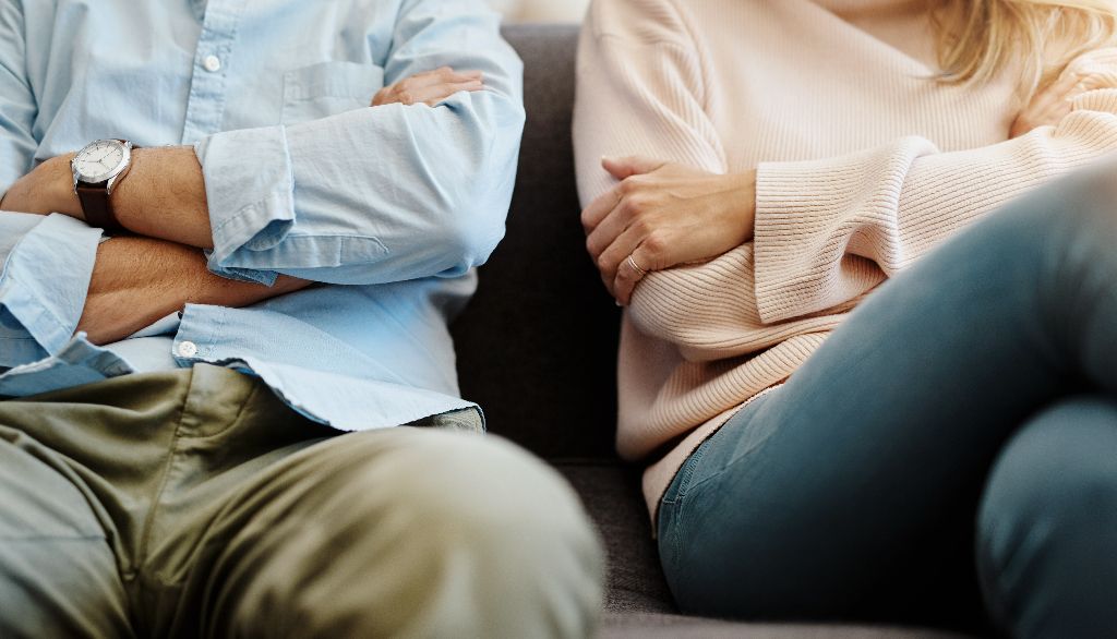 Dans les sociétés industrialisées d’aujourd’hui, environ un couple sur deux mettra fin à son union, que ce soit par une séparation ou un divorce. Les études tendent à montrer que la rupture est plus souvent initiée par les femmes.