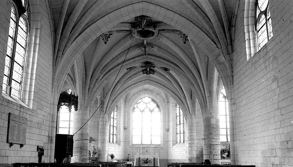 <p>L’église Saint-Luc dans la ville de La Chapelle Saint-Luc, département de l’Aube. Son intérieur est d’une grande sobriété. Cet édifice a été entrepris en 1513.</p>