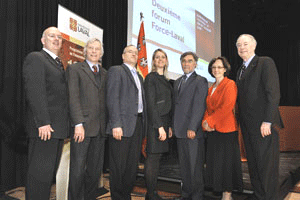 <p>François Sauvé, directeur du Bureau des chaires, Pierre Pedneau, président-directeur de SOVAR, Carl Beaulieu, directeur principal de Samson Bélair/Deloitte & Touche, Natalie Quirion, directrice générale du Parc technologique du Québec métropolitain, Vincent Tanguay, vice-président ? Québec Innovation et Transfert du CEFRIO, Sylvie Marcoux, vice-rectrice adjointe à la recherche et à la création, et Denis Brière, recteur.</p>