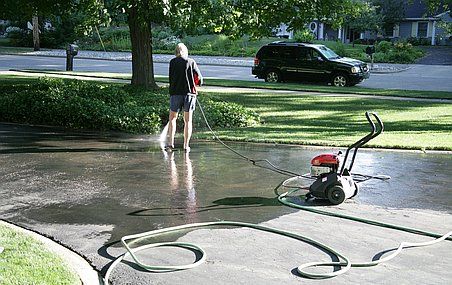 <p>À Las Vegas, l'eau potable sert notamment à remplir la piscine et à nettoyer l'entrée de garage.</p>