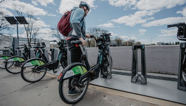 Des stations de vélopartage àVélo sont installées sur le campus depuis le mois de mai.