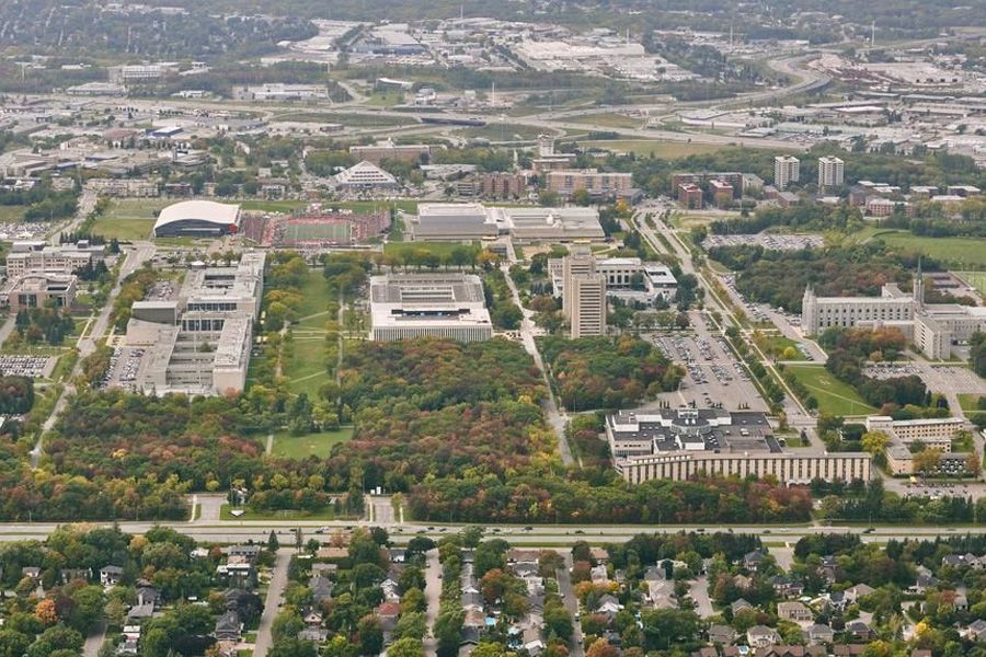 <p>La Semaine UL pour toujours se déroulera du 12 au 20 octobre sur le campus. Mise en œuvre par La Fondation de l’Université Laval, la Semaine aura comme thème «L’expérience UL: au cœur de vos vies». Qu’elles soient artistiques, scientifiques, humaines, sportives ou familiales, la trentaine des activités au programme touchent à toutes les dimensions de la réalité universitaire.</p>