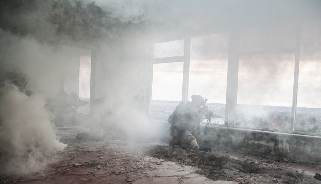 <p>Des rangers, des soldats d’élite de l’armée américaine, en situation de combat sur un théâtre d’opération en 2014.</p>