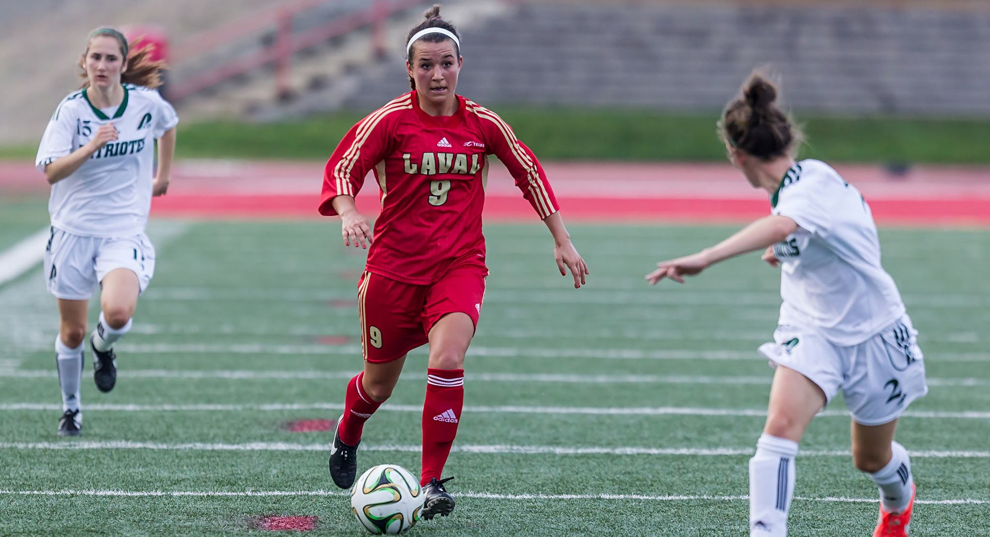 Rachel Collard, lorsqu'elle était joueuse du club de soccer Rouge et Or.