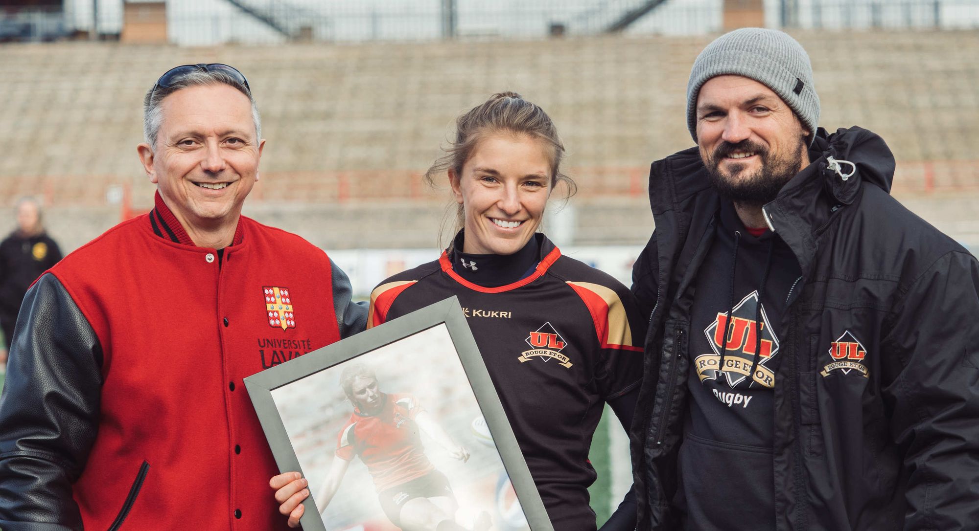 Anne-Charlotte Beaulieu, du club de rugby Rouge et Or, se joint à l'équipe d'entraîneurs de l'équipe.