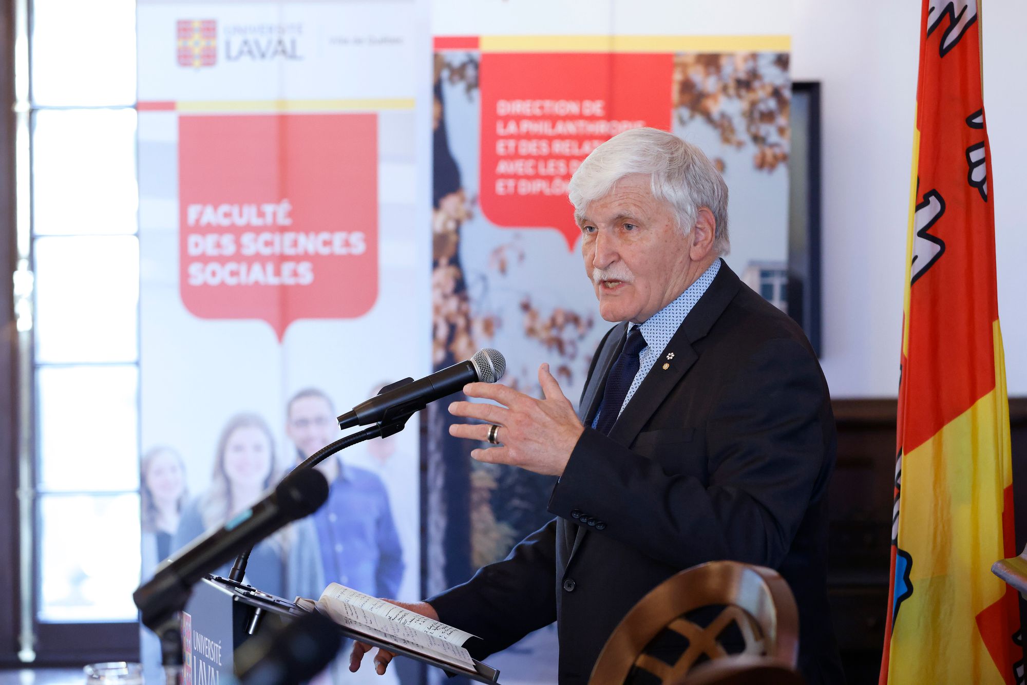 Le lieutenant-général Roméo Dallaire lors de son allocution au Cercle de la Garnison de Québec.