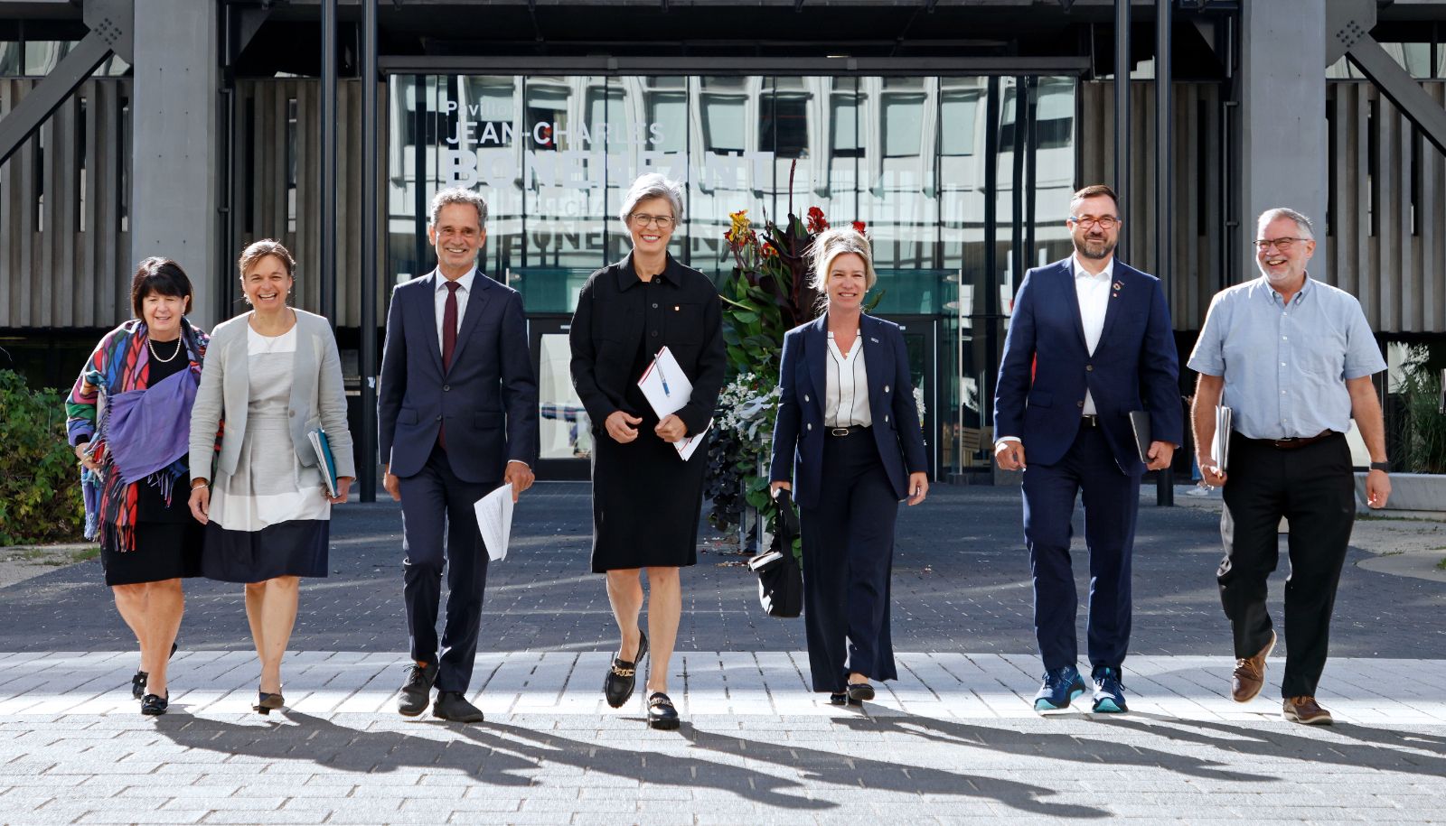 <p>De gauche à droite: Monique Richer, Cathia Bergeron, André Darveau, Sophie D&#39;Amours, Eugénie Brouillet, François Gélineau et René Lacroix.</p>