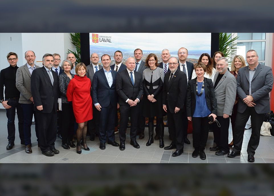 L'Université Laval a accueilli 18 membres de la délégation de l'Université du Luxembourg, dont son recteur, Stéphane Pallage (au centre).