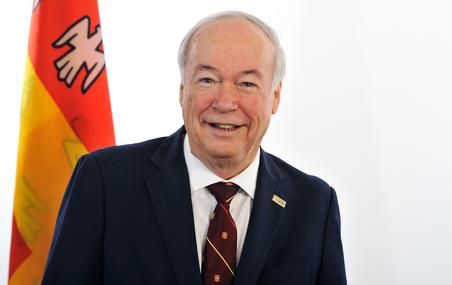 <p>Denis Brière, recteur, membre d'office et président du Comité exécutif.</p>
