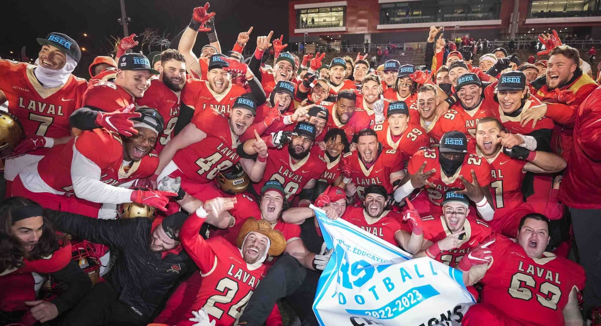 Le club de football Rouge et Or a remporté la Coupe Dunsmore le 12 novembre 2022.