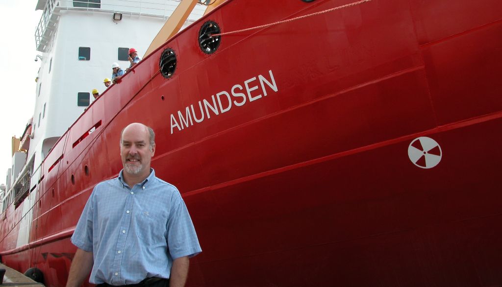 <p>Il y aura bientôt 20 ans que Louis Fortier est parvenu à mobiliser un important groupe de chercheurs canadiens qui souhaitaient avoir accès à un navire de recherche capable de sillonner les eaux arctiques afin d'y étudier les manifestations des changements climatiques.</p>