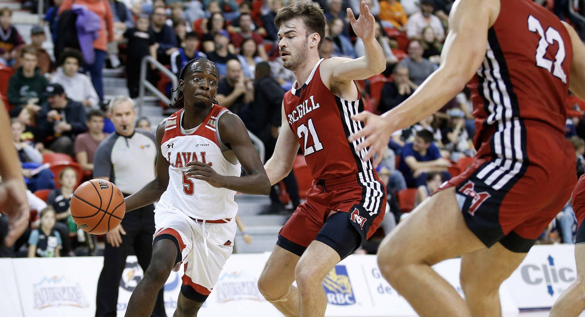 Steeve Joseph, du club de basketball Rouge et Or.
