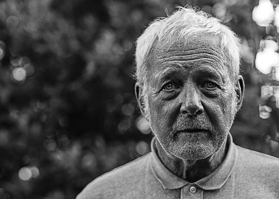 Les personnes atteintes du trouble cognitif léger amnésique constatent souvent que leur mémoire connaît des ratés importants. Le stress occasionné par leur état de santé peut accélérer leur déclin cognitif, d'où l'importance de les aider à bien gérer ce stress.