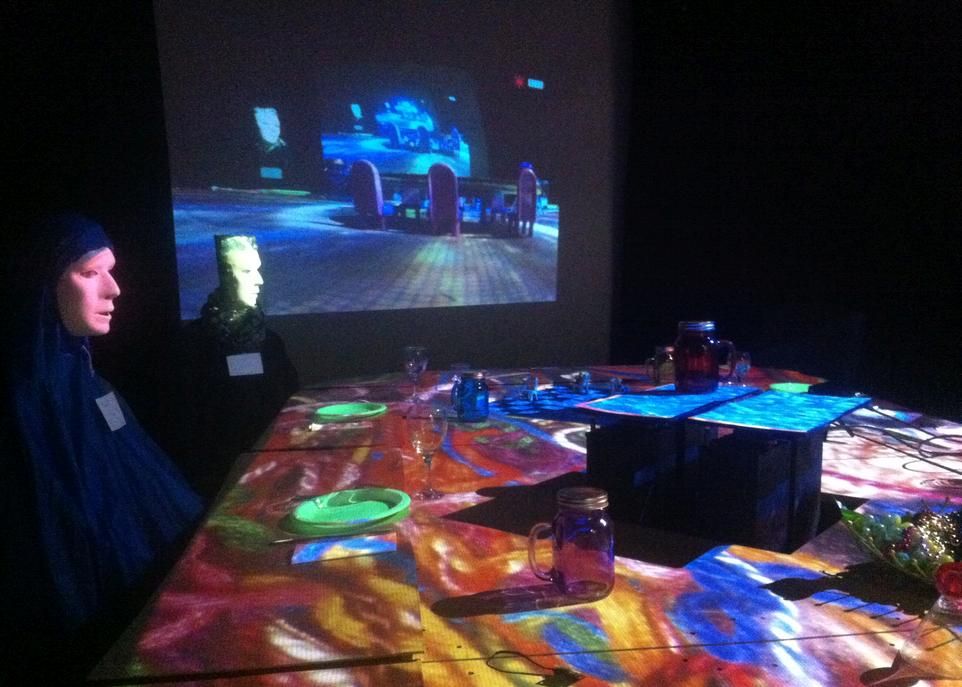Des chercheurs du LANTISS travaillent à partir du texte Le Rose Enfer des animaux, du poète Claude Gauvreau. Un castelet électronique et divers équipements leur permettent de transposer cette histoire en installation interactive.