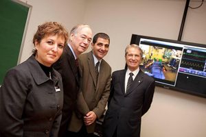Nadja Rioux, directrice, développement philanthropique, Fondation de l'Université Laval, Denis Brière, recteur, Pierre Thabet, président de Boa-Franc/Mirage, et Yves Morin, «héros de la santé».